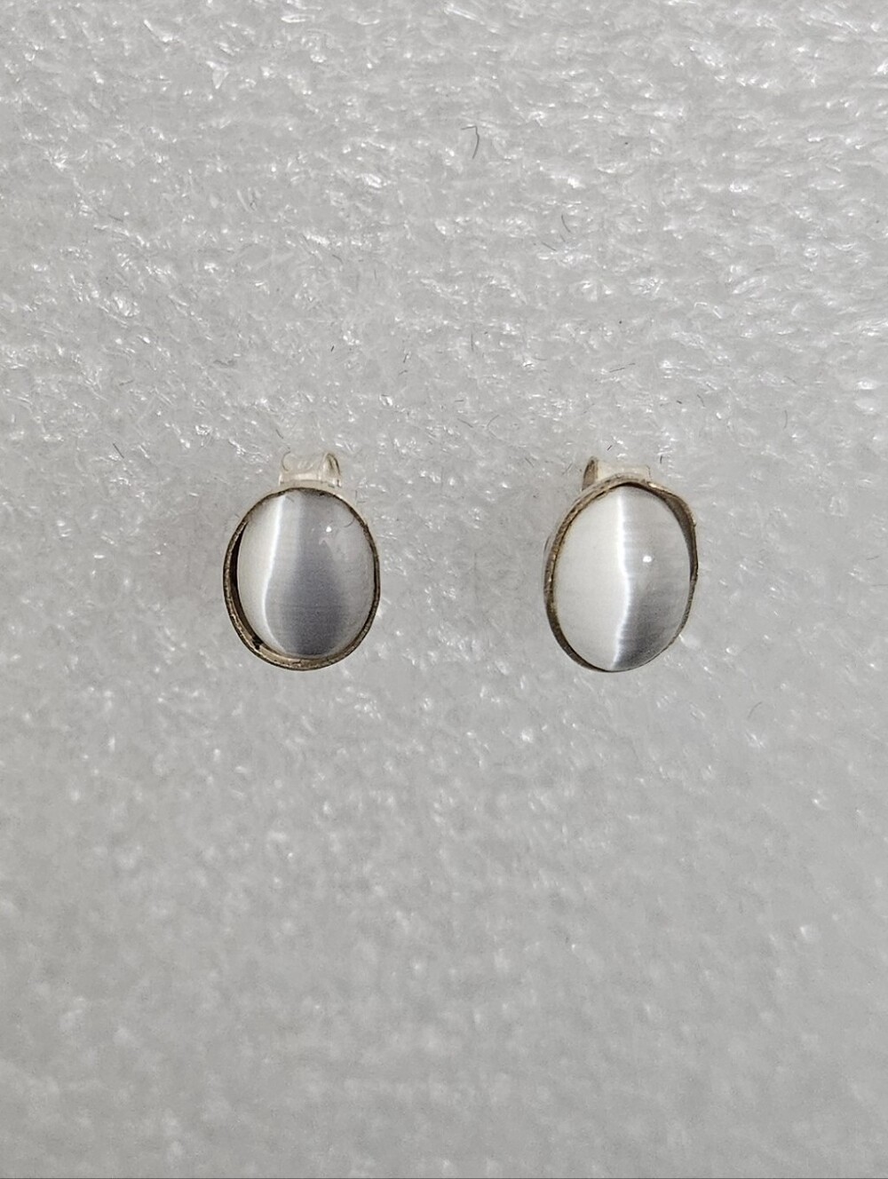 Sterling silver 925 CAT'S EYE Milky Gray Star Quartz Earrings Vintage new Grey